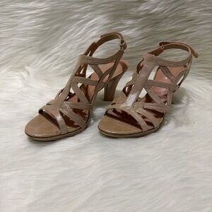 EUC Naturalizer Elegant Shimmer Tan Strappy Heels size 7